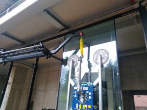 Saugbatterie mieten - Glasmontagekran - Glassauger - ADW Frankfurt