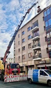 Ventilatorentausch in Frankfurt mit LKW Ladekran von Autodienst West